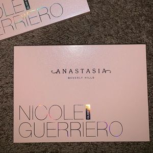 Anastasia Beverly Hills X Nicole Guerriero GlowKit